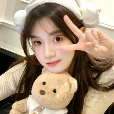 千雪一笑百媚生